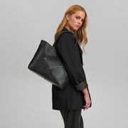 SHOULDERBAG SVART 16468