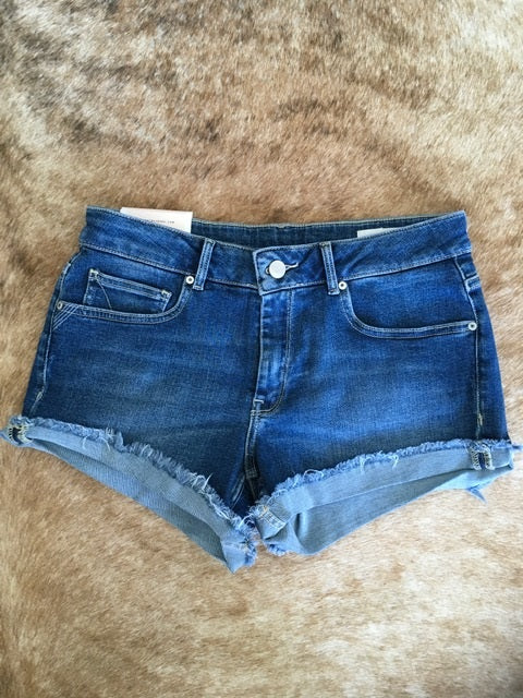 Reiko Taima shorts